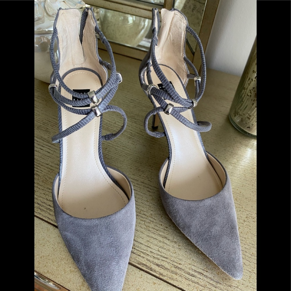 Shoes- like new- last day